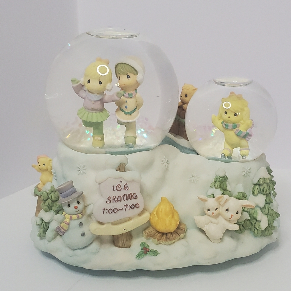 Precious Moments Skater's Waltz Musical Figurine Waterball